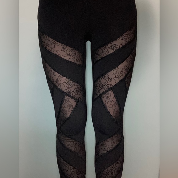 COPY - Lululemon wunder under tech mesh 25” high rise, floral pattern mesh, siz… - Picture 1 of 6